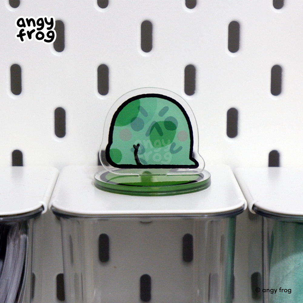 Sitting frog standee